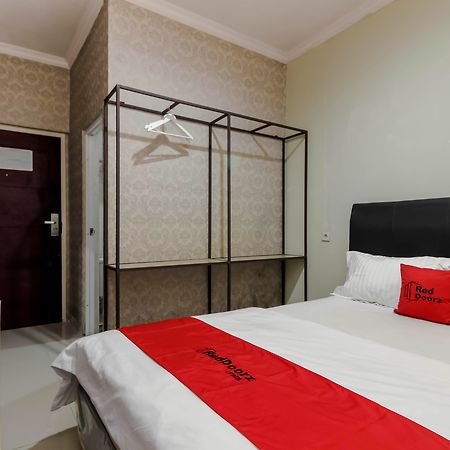 Reddoorz Plus Near Lippo Cikarang Mall Bekasi Eksteriør billede
