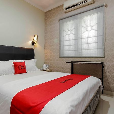 Reddoorz Plus Near Lippo Cikarang Mall Bekasi Eksteriør billede