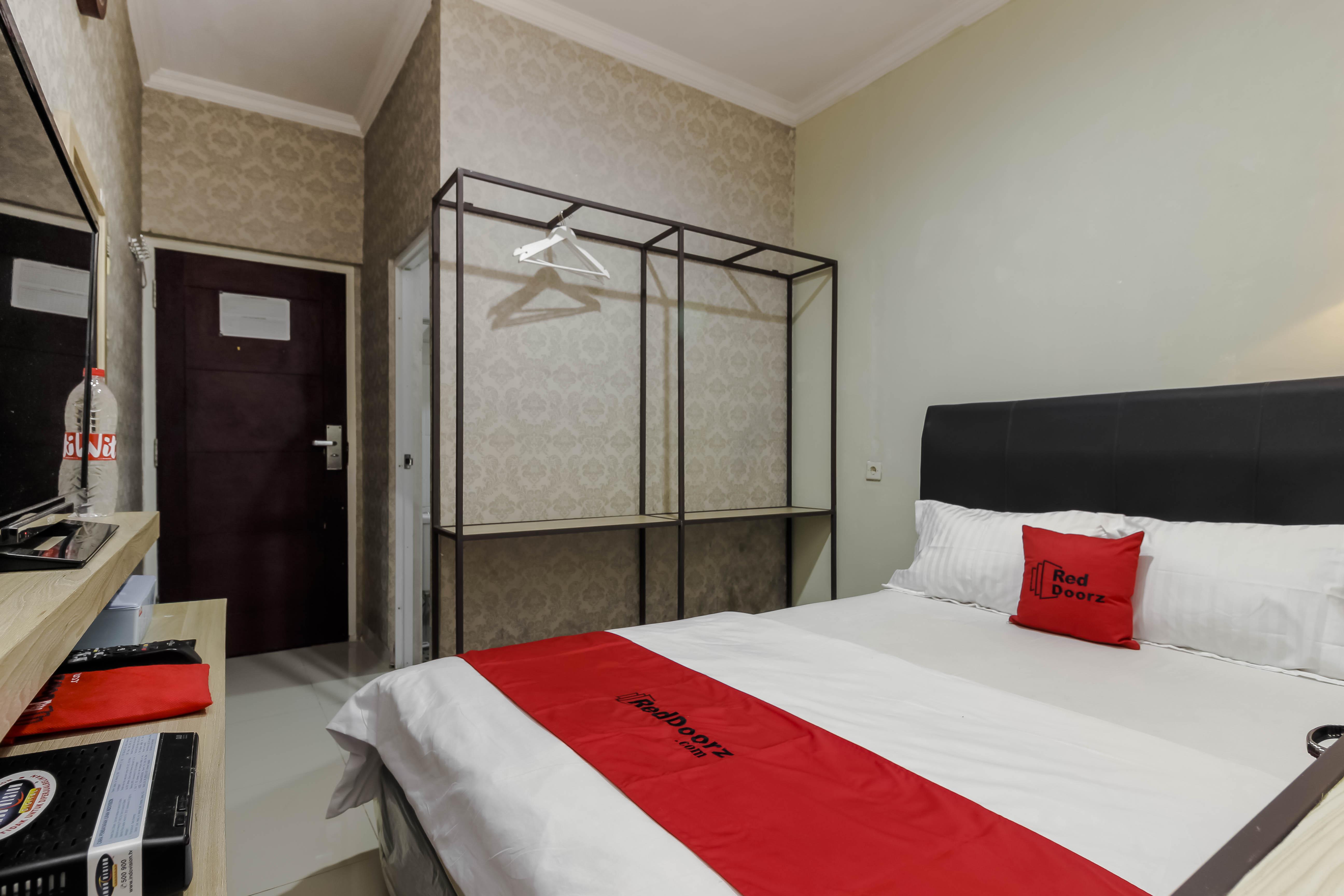 Reddoorz Plus Near Lippo Cikarang Mall Bekasi Eksteriør billede