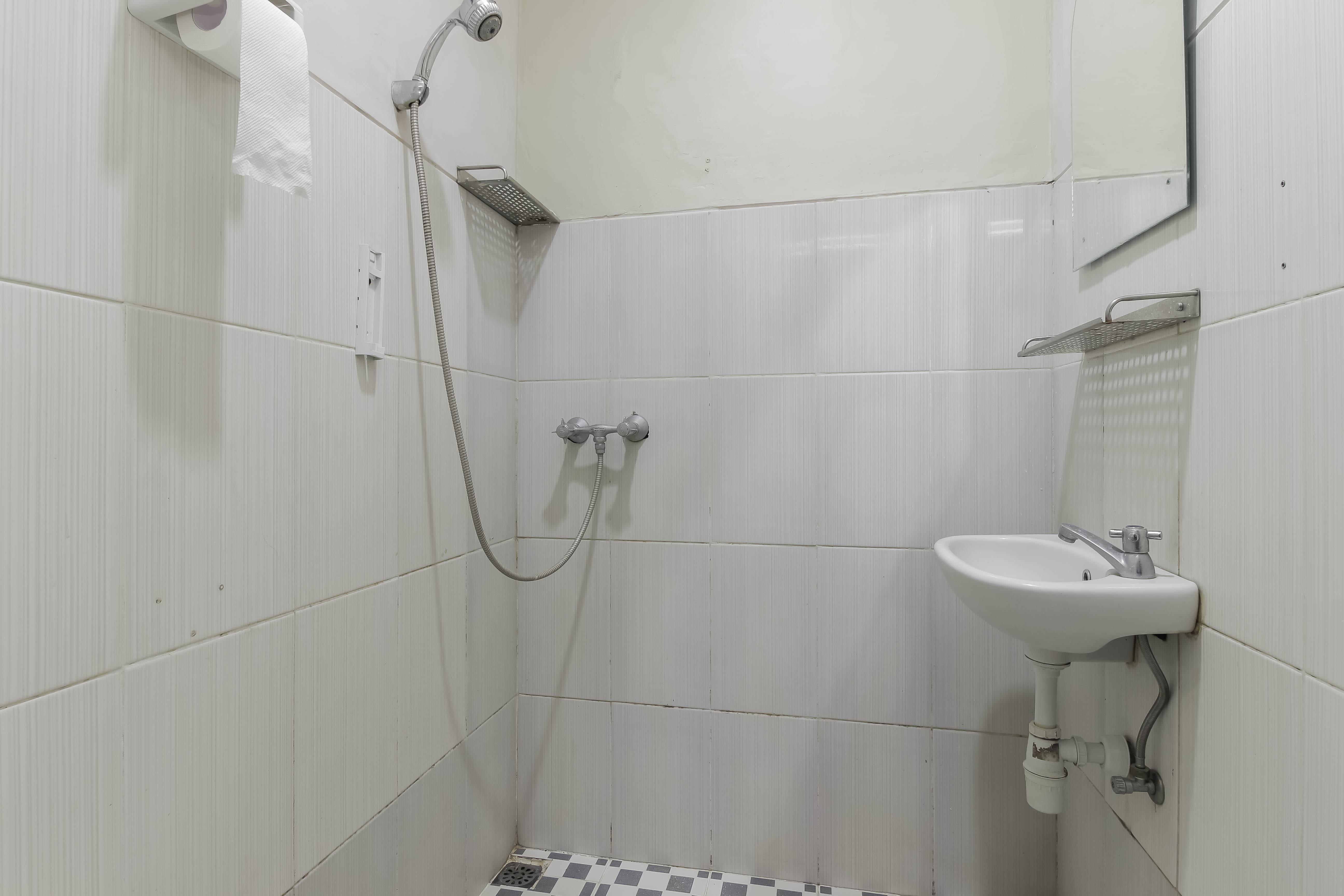 Reddoorz Plus Near Lippo Cikarang Mall Bekasi Eksteriør billede